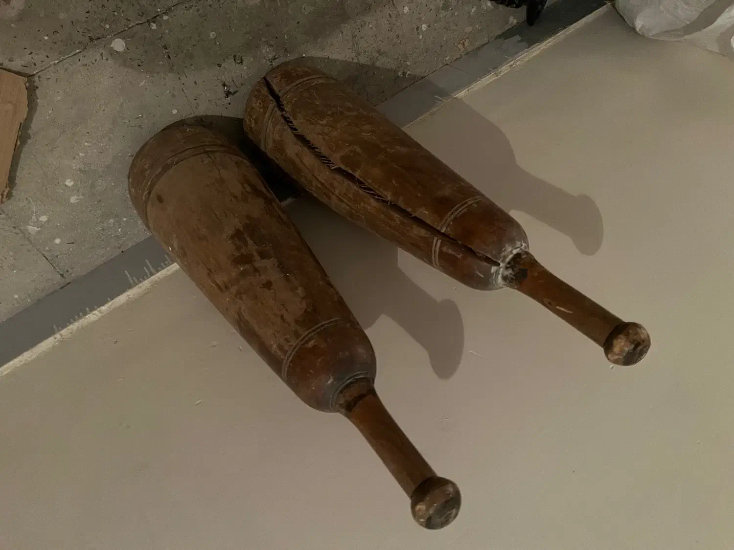 میل باستانی|کلکسیون اشیاء عتیقه|اندیشه, اندیشه فاز ۱|دیوار