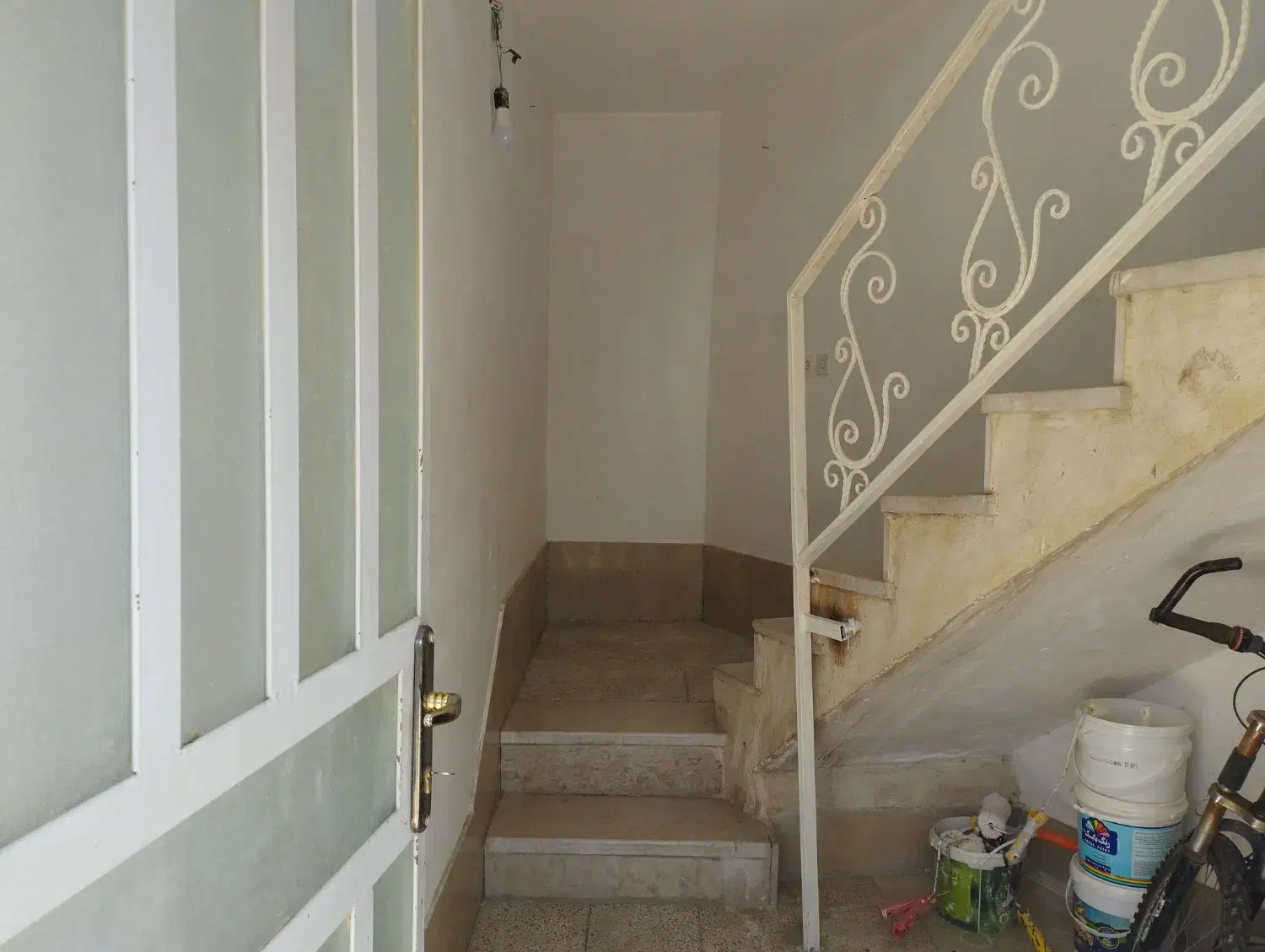 اجاره منزل طبقه دوم میان رود رزمندگان|اجارهٔ خانه و ویلا|شیراز, بهارستان|دیوار