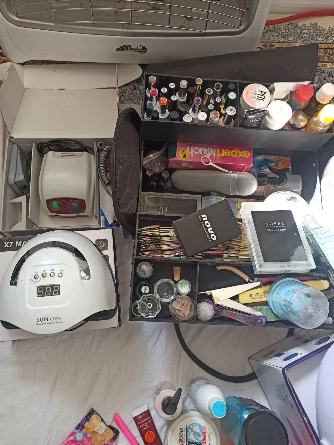 وسایل کاشت ناخن واسپا|آرایشگاه و سالنهای زیبایی|شیراز, لاله|دیوار