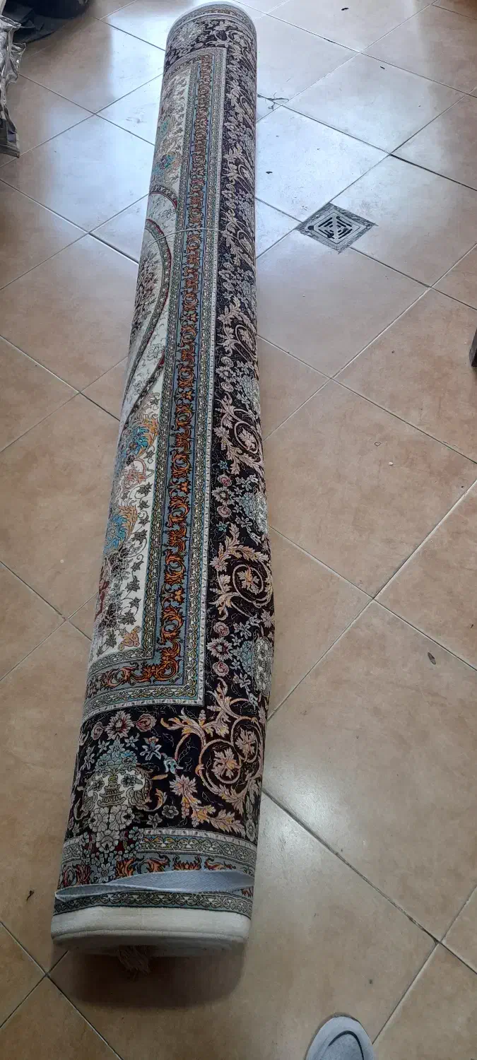 فرش۱۲۰۰شانه کاشان۳۶۰۰ تراکم کارکرده|فرش|قرچک, شهرک الحدید|دیوار