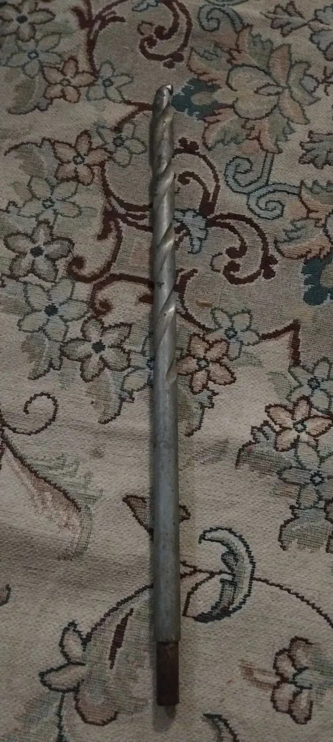 یک عدد مته سرالماسه درحدنو.۴۰ ثانتی|ابزارآلات|مشهد, هفت تیر (آب و برق)|دیوار