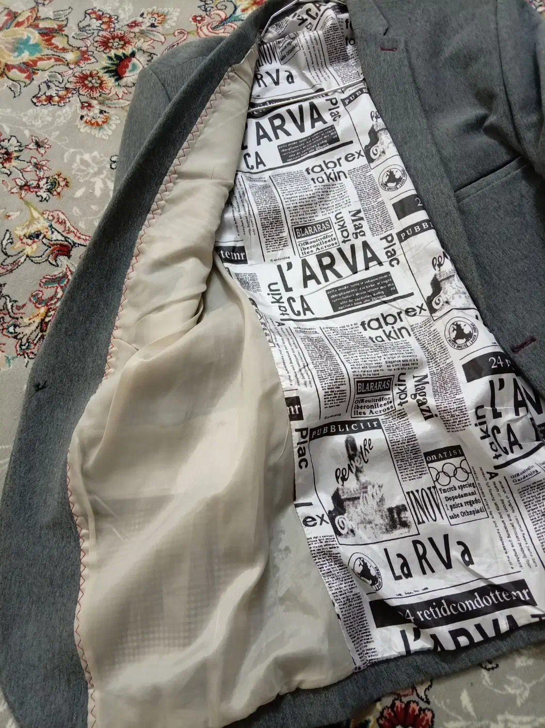 کاپشن|لباس|مشهد, باغون آباد|دیوار