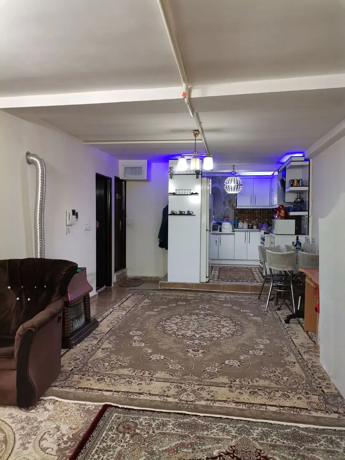 اپارتمان فروشی|فروش آپارتمان|قرچک, پویینک|دیوار