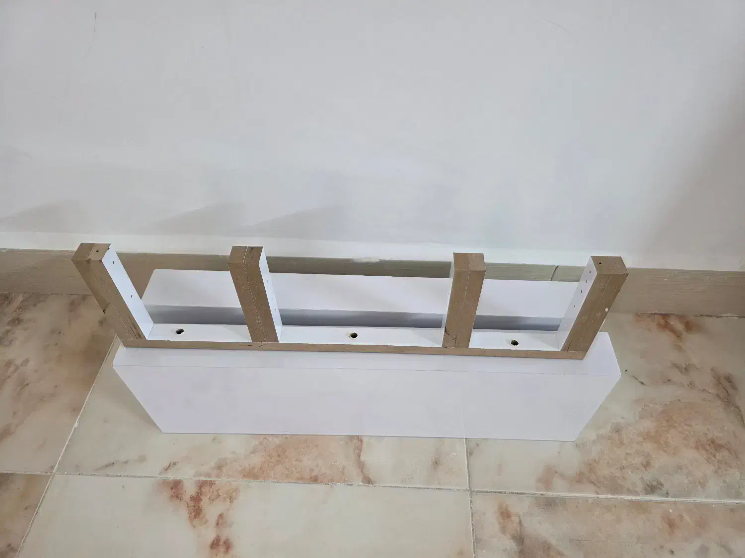 شلف پایه مخفی|کتابخانه، شلف، قفسههای دیواری|جم, |دیوار