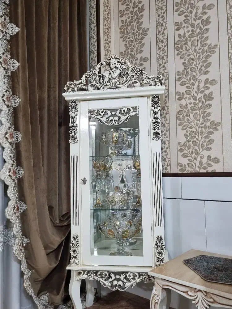 مبل ویترین میز نهارخوری میزتلوزیون|میز و صندلی غذاخوری|پیر بکران, |دیوار