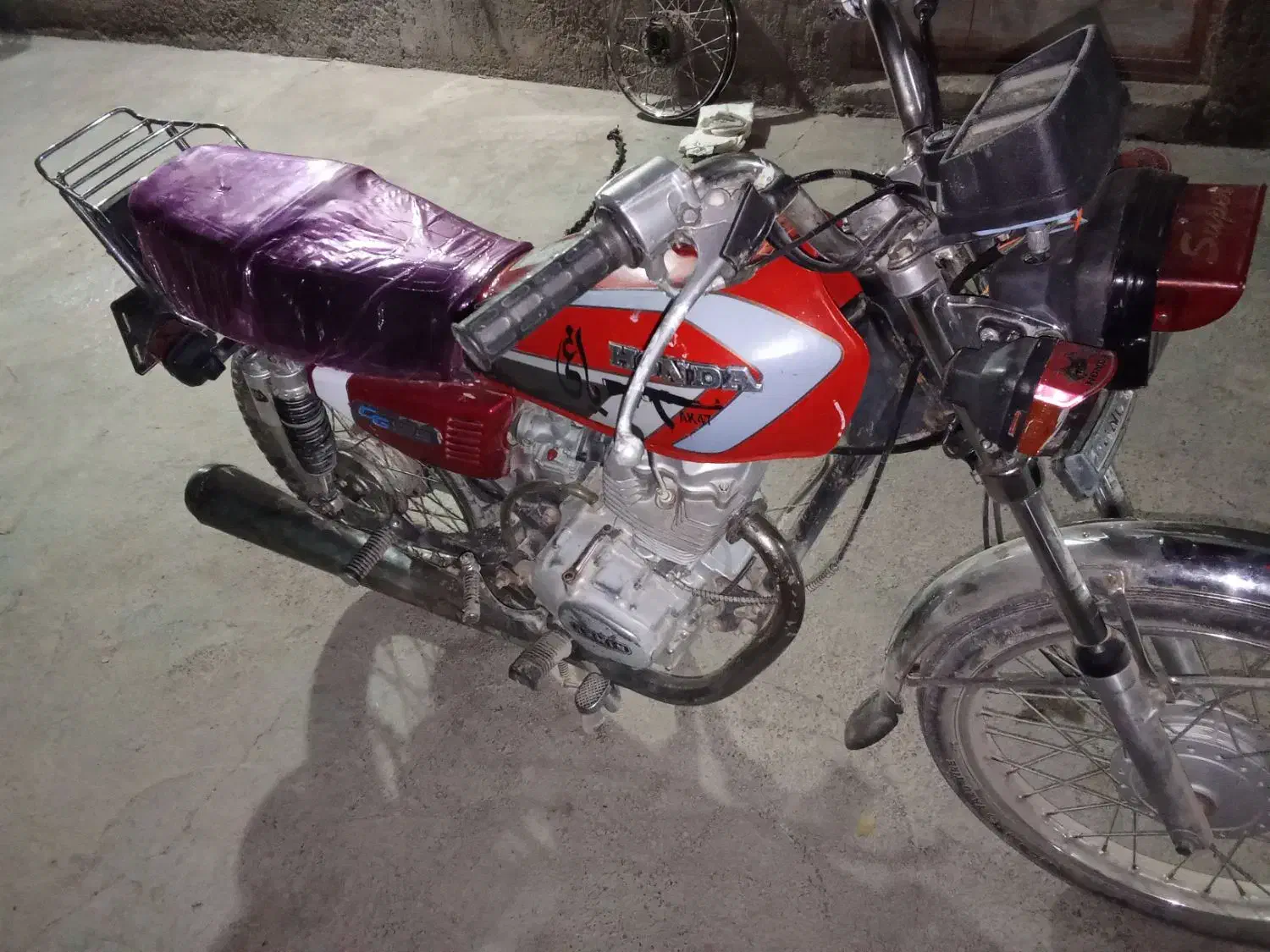 سلام خسته نباشید موتور فروشی بسیار تر و تمیز|موتورسیکلت|جوادآباد, |دیوار