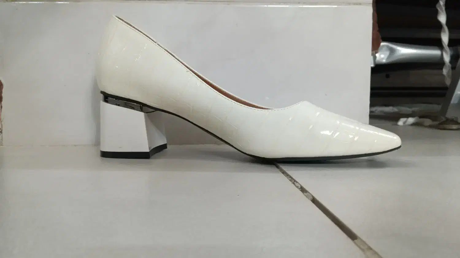 کفش مجلسی زنانه برنده کالو از عمارات|کیف، کفش، کمربند|قم, صفائیه|دیوار