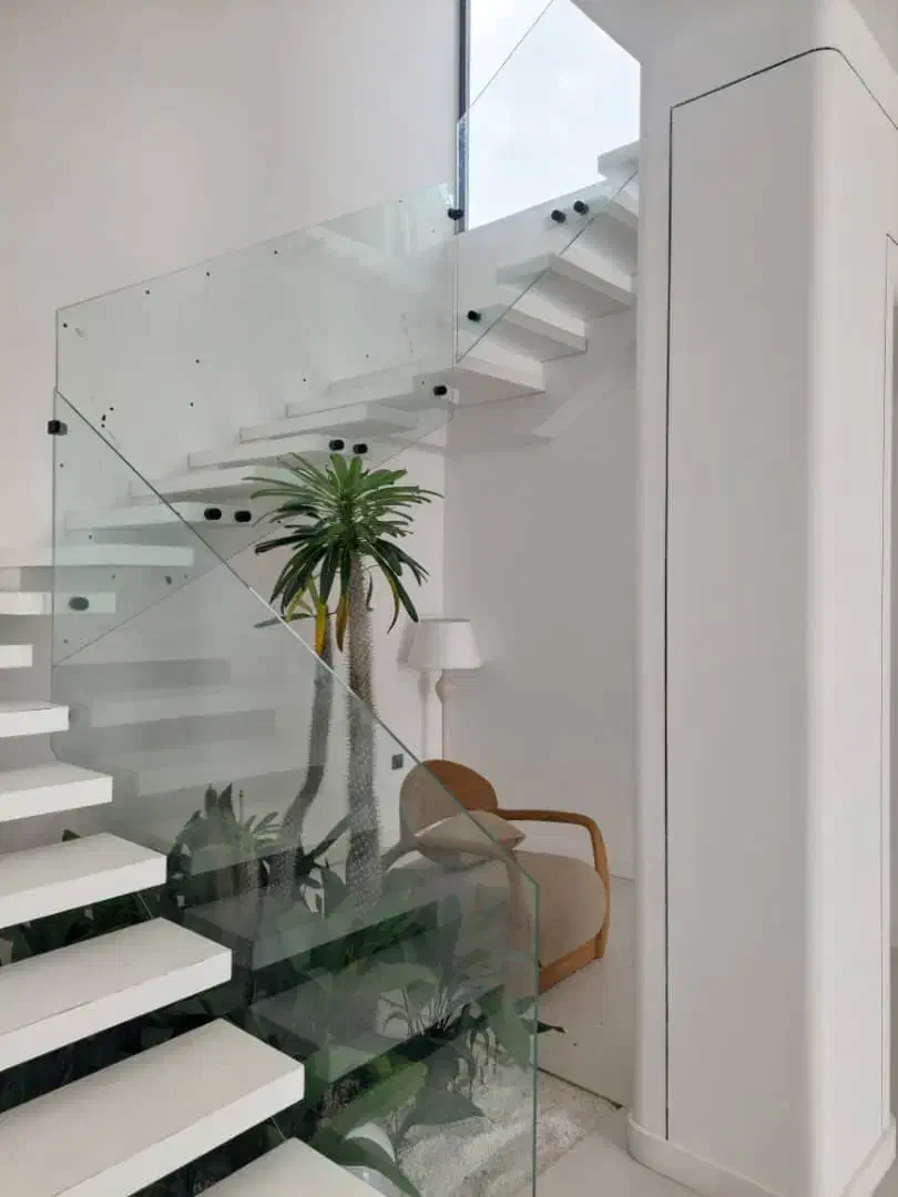 درب اتومات ،upvc، سکوریت، شیشه بالکن ،کرکره برقی|خدمات پیشه و مهارت|رشت, آب و برق|دیوار