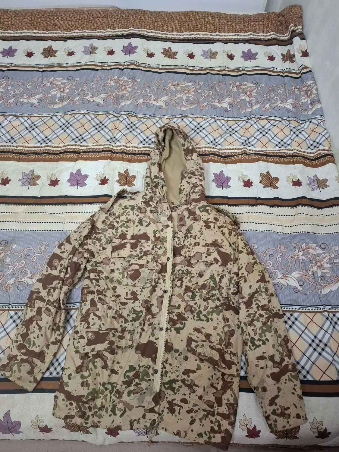 اورکت سربازی نظامی|لباس|اهواز, کمپلو جنوبی|دیوار