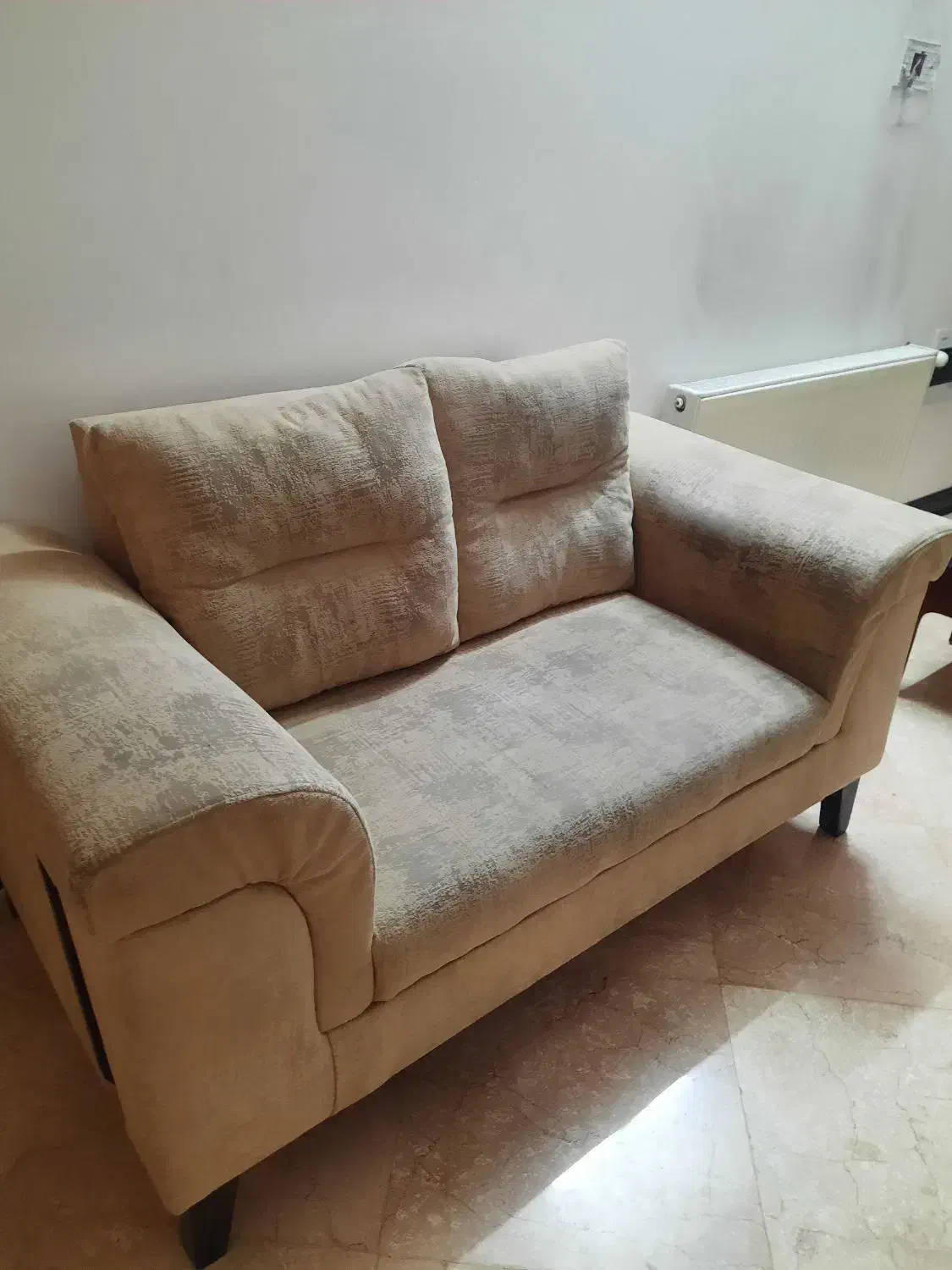 مبل راحتی همراه با میز ناهار خوری|مبلمان خانگی و میز عسلی|قنوات, |دیوار