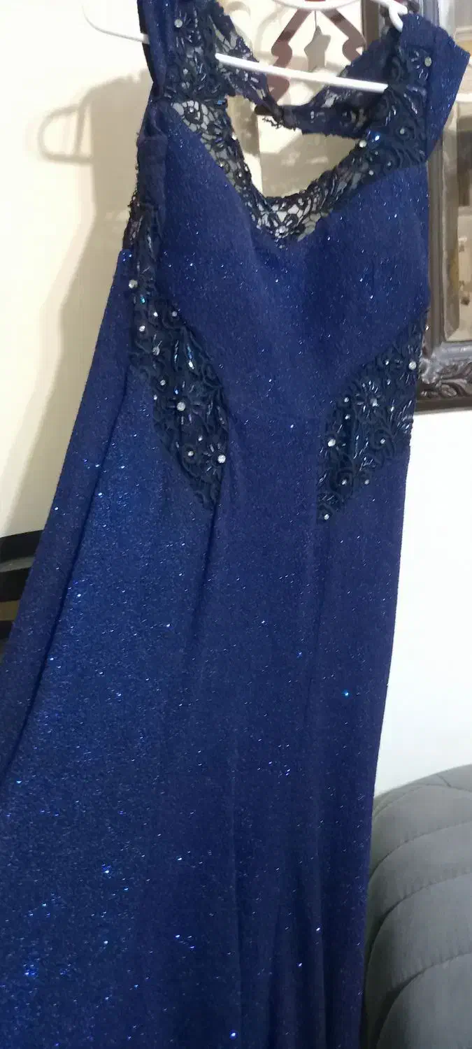 لباس مجلسی|لباس|رشت, گلزاران|دیوار