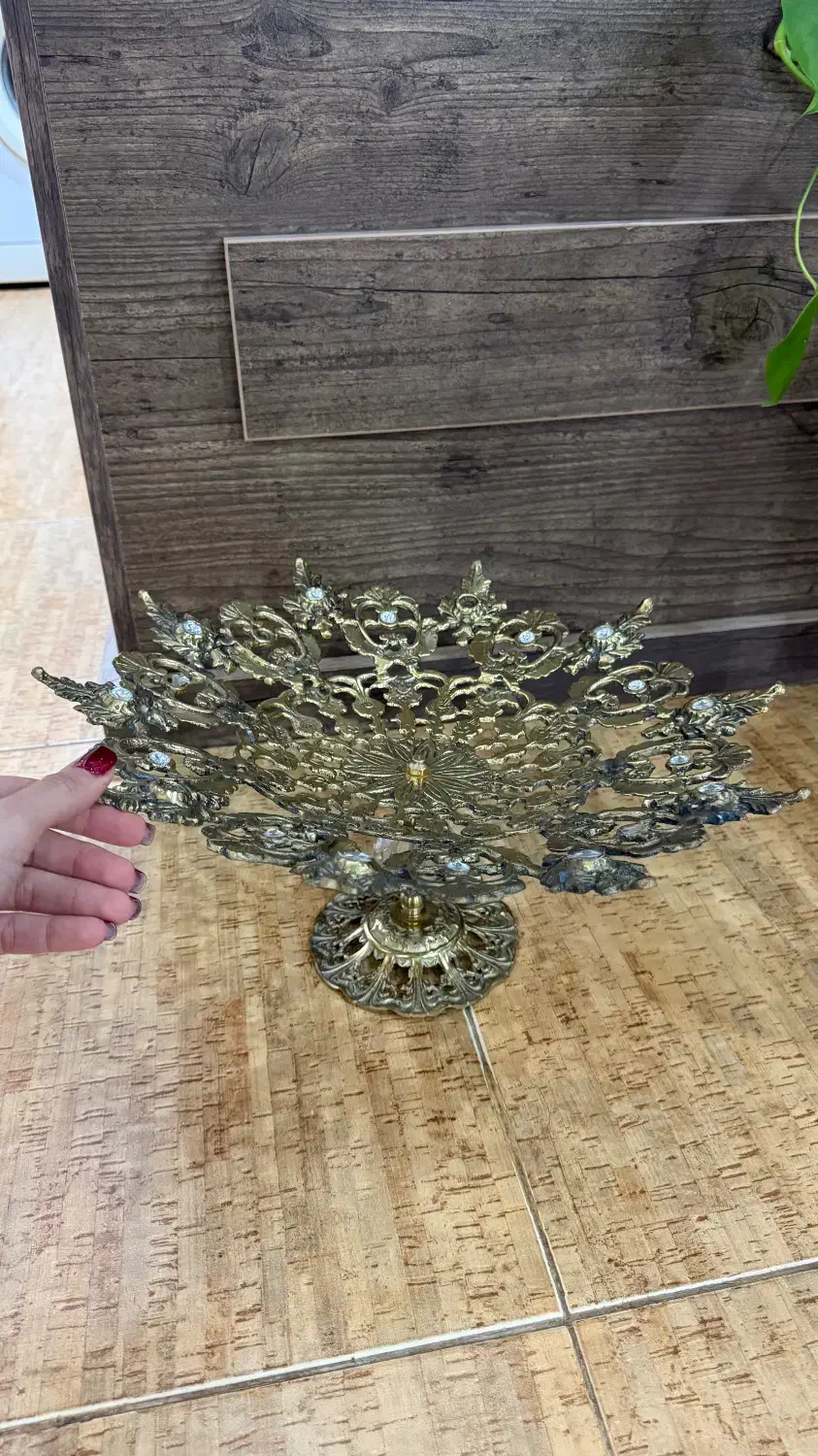 میوه خوری برنزی|کلکسیون اشیاء عتیقه|ساری, |دیوار