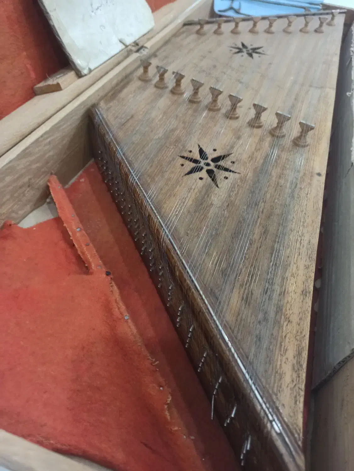 سنتور عتیقه قدیمی|سازهای سنتی|گناباد, |دیوار