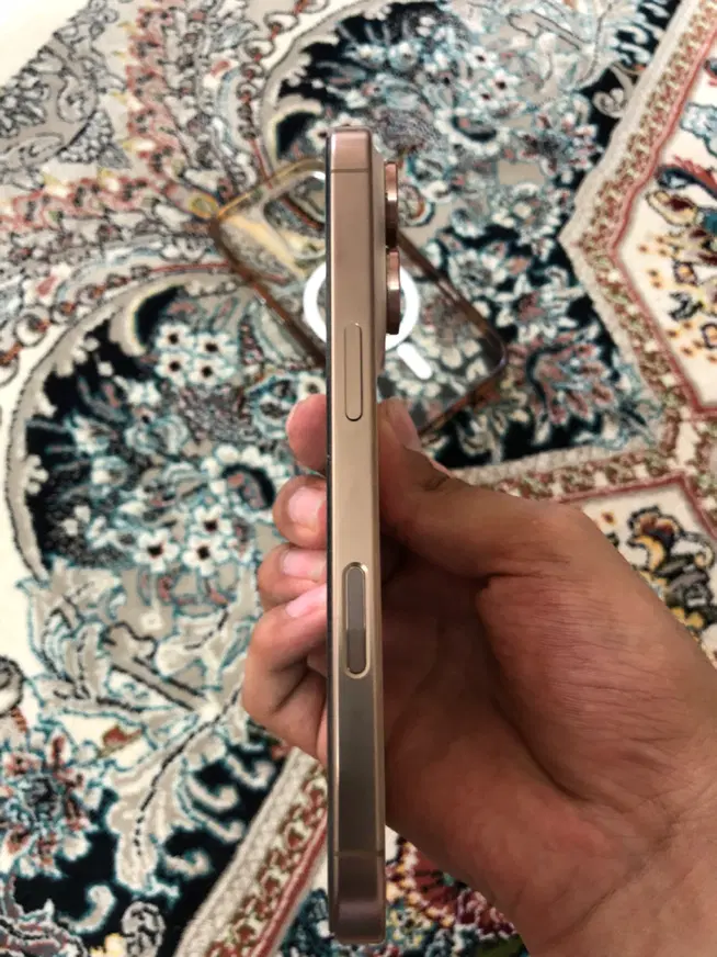 iPhone 16 pro gold|موبایل|مشهد, الهیه|دیوار