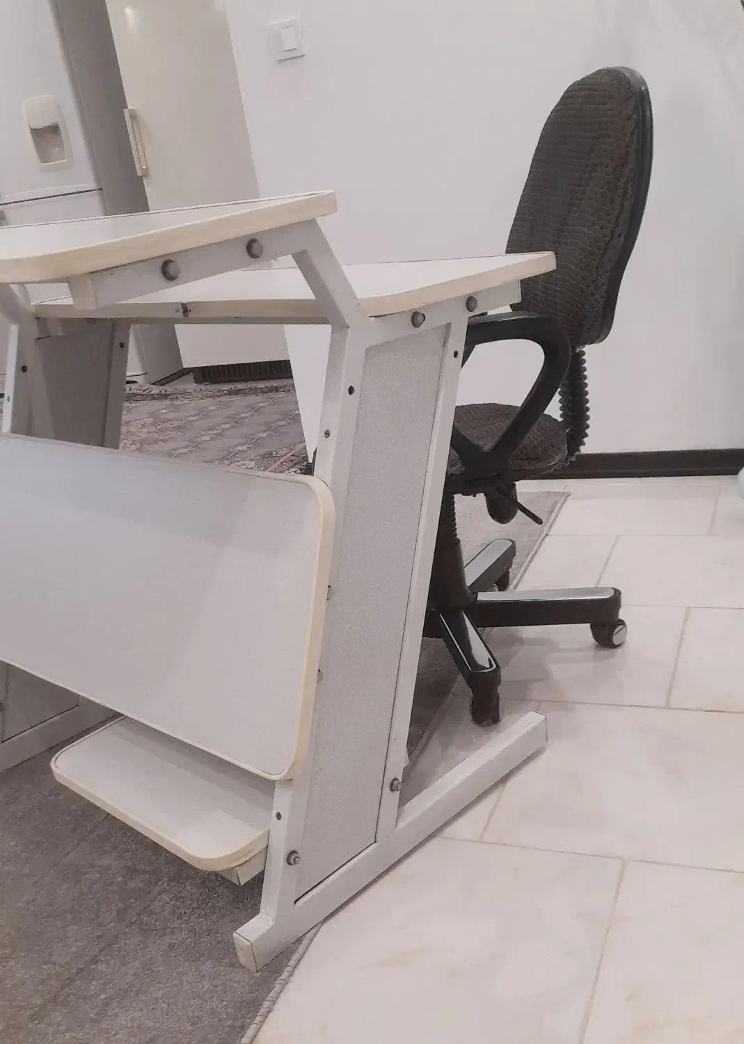 میز تحریر با صندلی|میز تحریر و کامپیوتر|پردیس, فاز ۱۱|دیوار