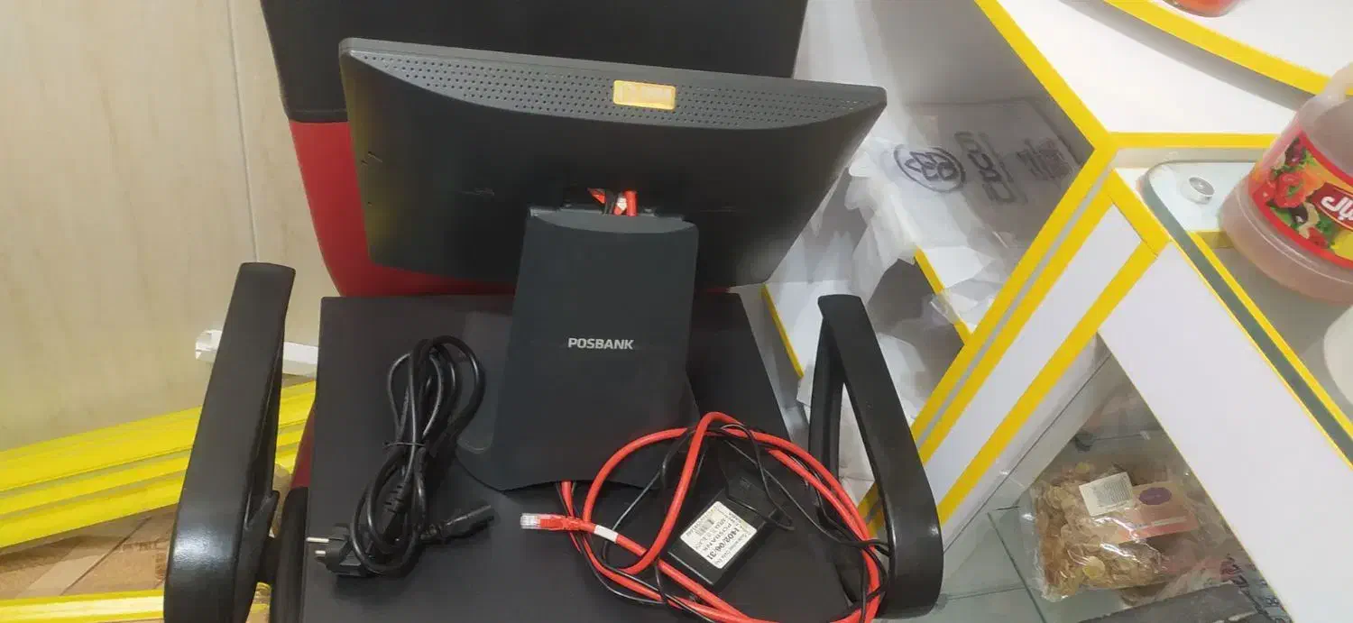 سیستم کامپیوتر|رایانه رومیزی|تکاب, |دیوار