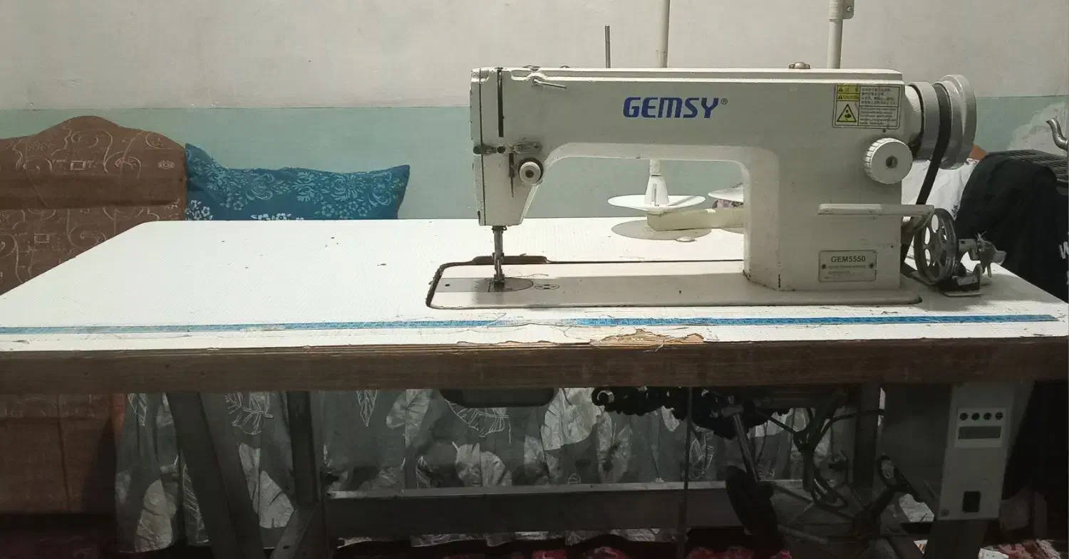 چرخ صنعتی کم استفاده شده|چرخ خیاطی و ریسندگی|مراغه, |دیوار