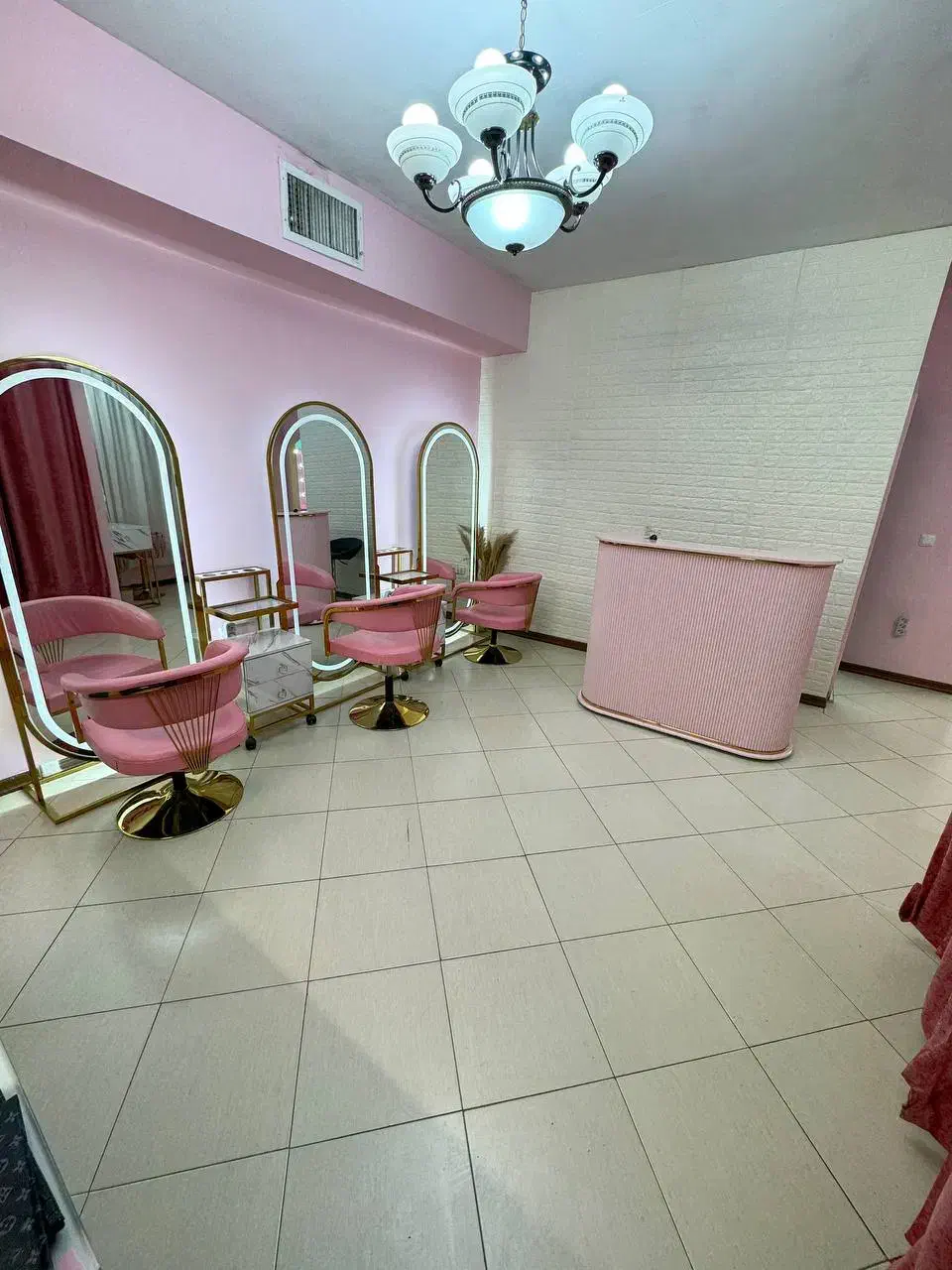 اجاره لاین درسالن زیبایی|خدمات آرایشگری و زیبایی|مشهد, آزادشهر|دیوار