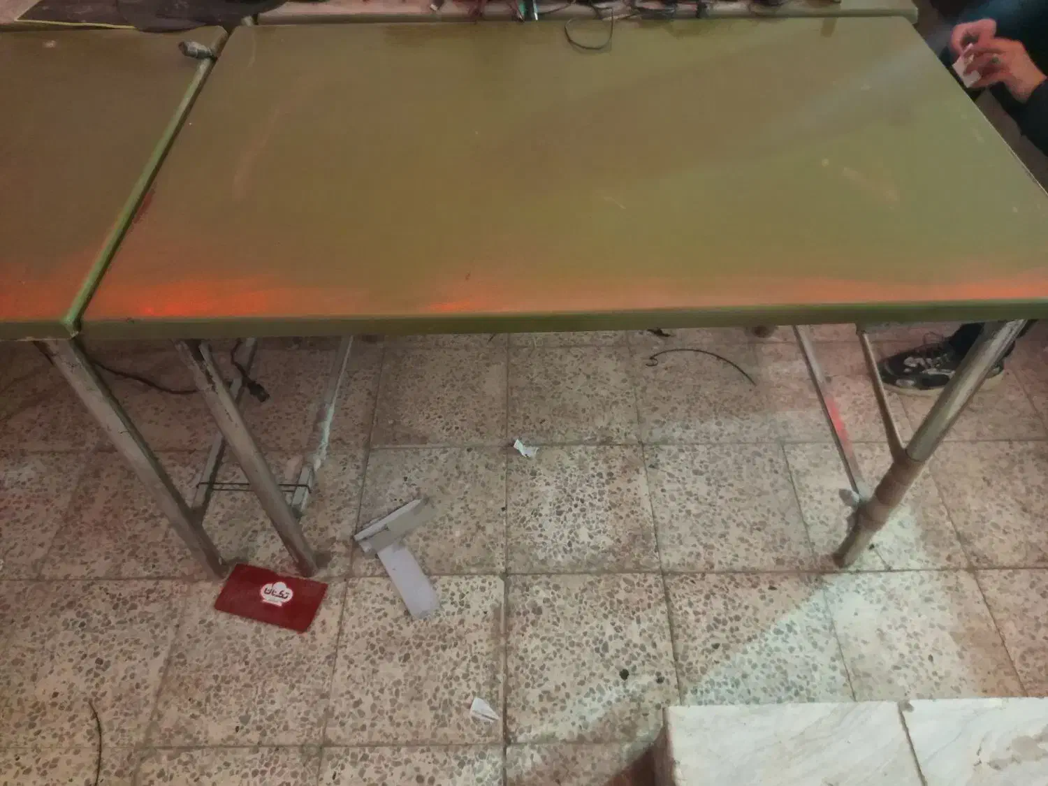 میز|میز و صندلی غذاخوری|تربت‌حیدریه, مسجد جامع|دیوار