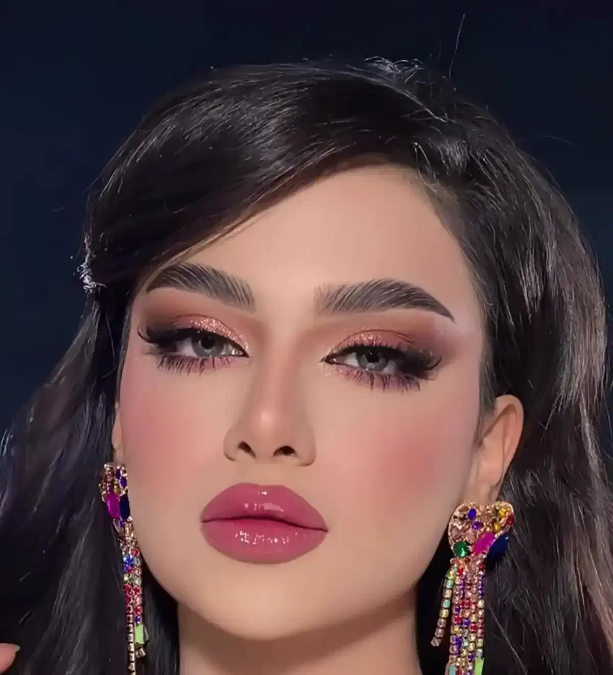 میکاپ و شینیون ویژه|خدمات آرایشگری و زیبایی|اردبیل, |دیوار