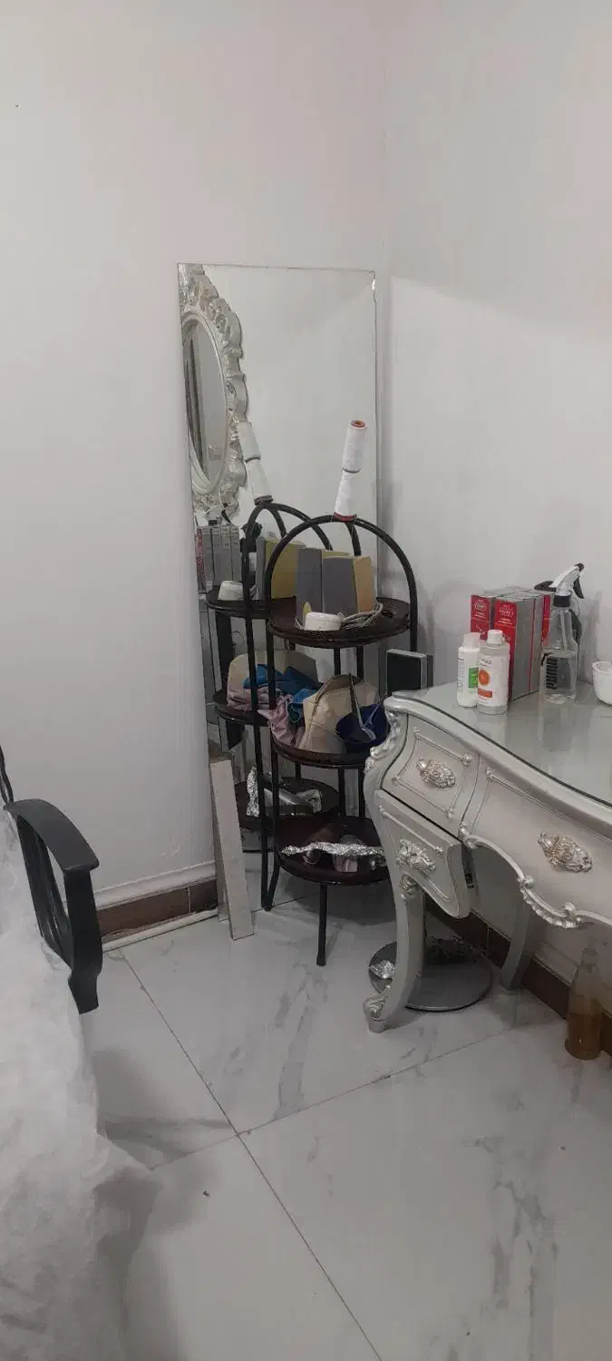 وسایل اریشگاه|آرایشگاه و سالن‌های زیبایی|ملایر, |دیوار