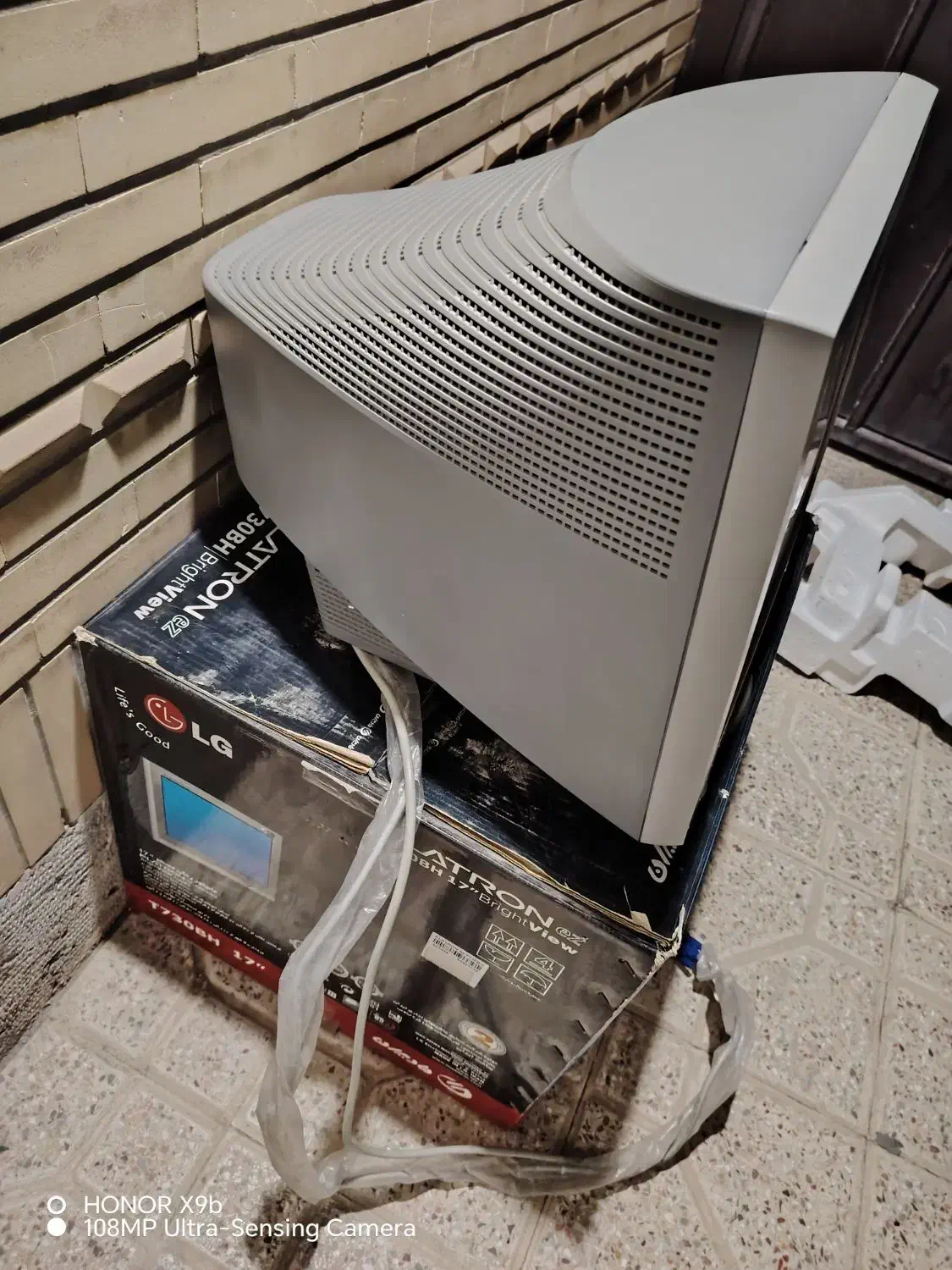 مانیتور ال جی 17|قطعات و لوازم جانبی رایانه|اصفهان, عاشقآباد|دیوار