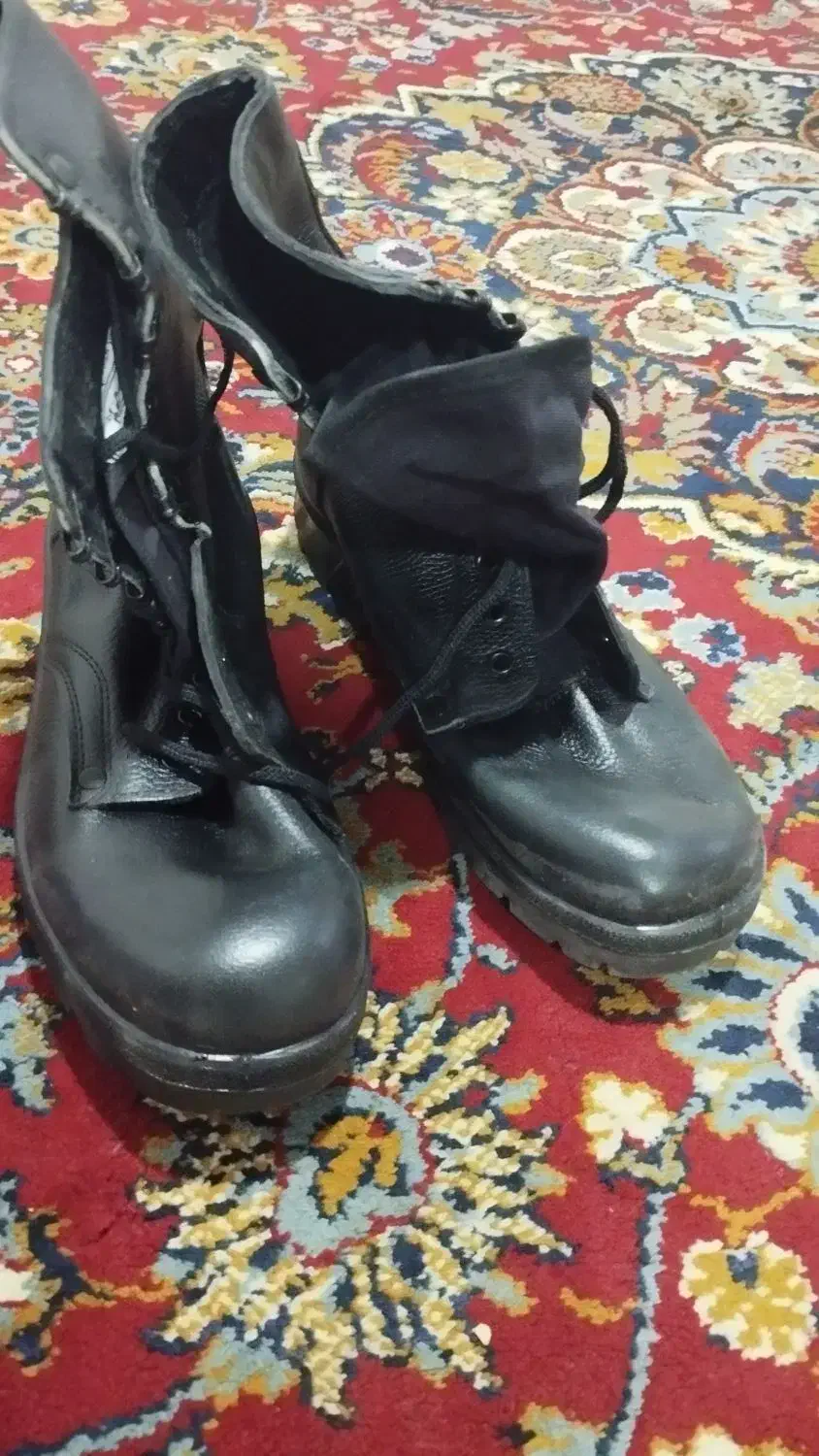 پوتین تمیز|کیف، کفش، کمربند|گنبد کاووس, |دیوار