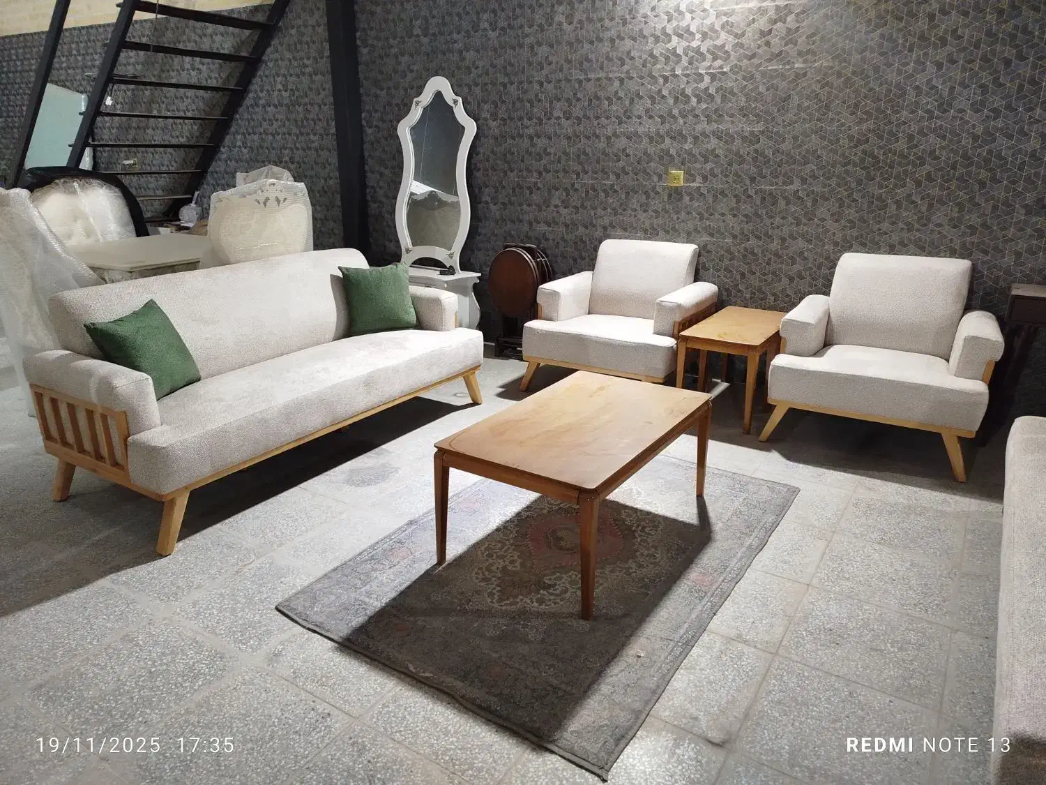 مبلمان راحتی با اقساط 24 ماهه بدون کارمزد|مبلمان خانگی و میز عسلی|زارچ, |دیوار