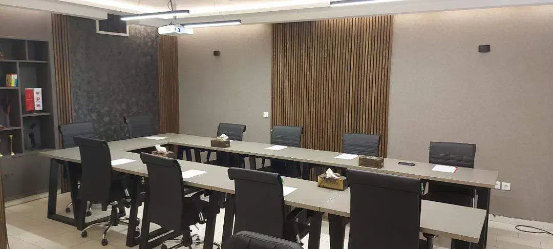 اجاره فضای آموزشی|اجارهٔ کوتاه‌مدت دفتر کار و فضای آموزشی|اصفهان, باغ زرشک|دیوار