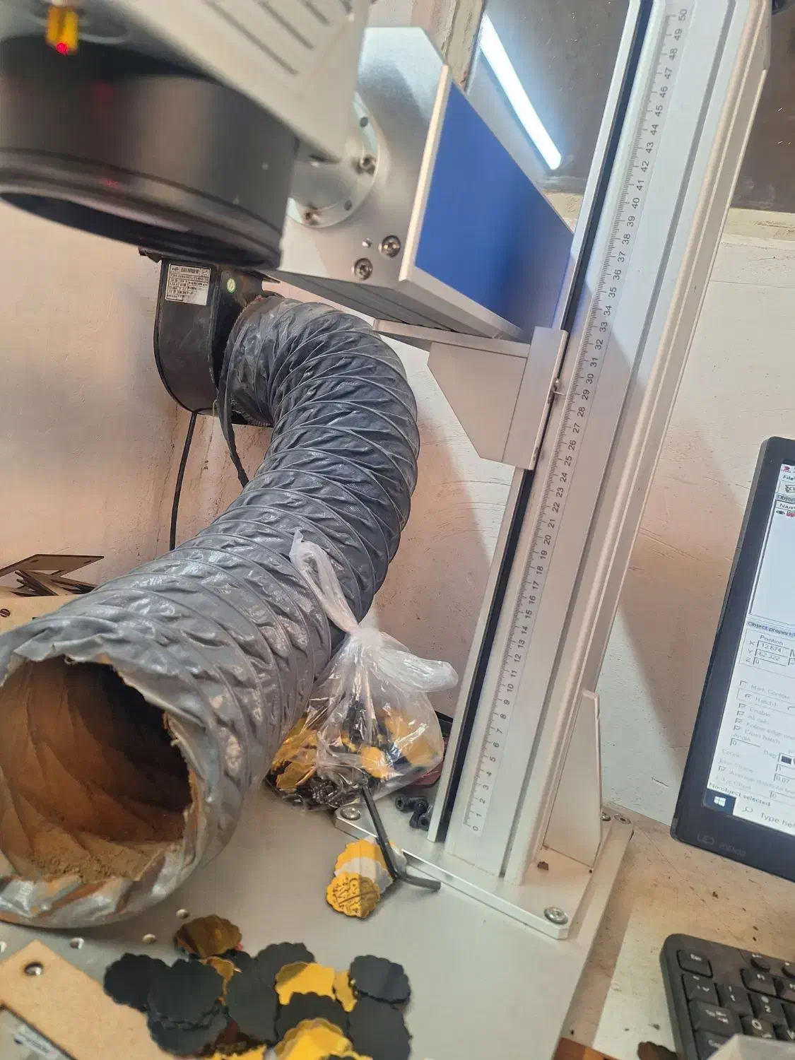 خدمات برش و حکاکی حک لیزری لیزر|خدمات پیشه و مهارت|قم, بیست متری ولیعصر|دیوار