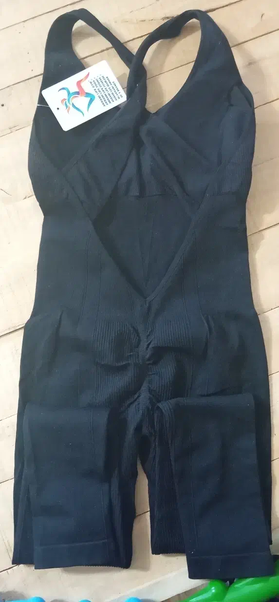 اورال ورزشی کمر گنی|لباس|تربت‌حیدریه, اندیشه|دیوار