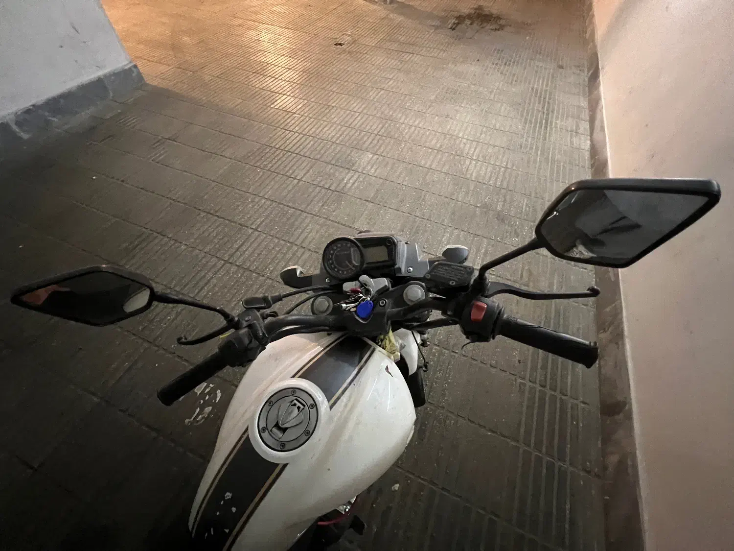 Rkv200|موتورسیکلت|پردیس, فاز ۱|دیوار