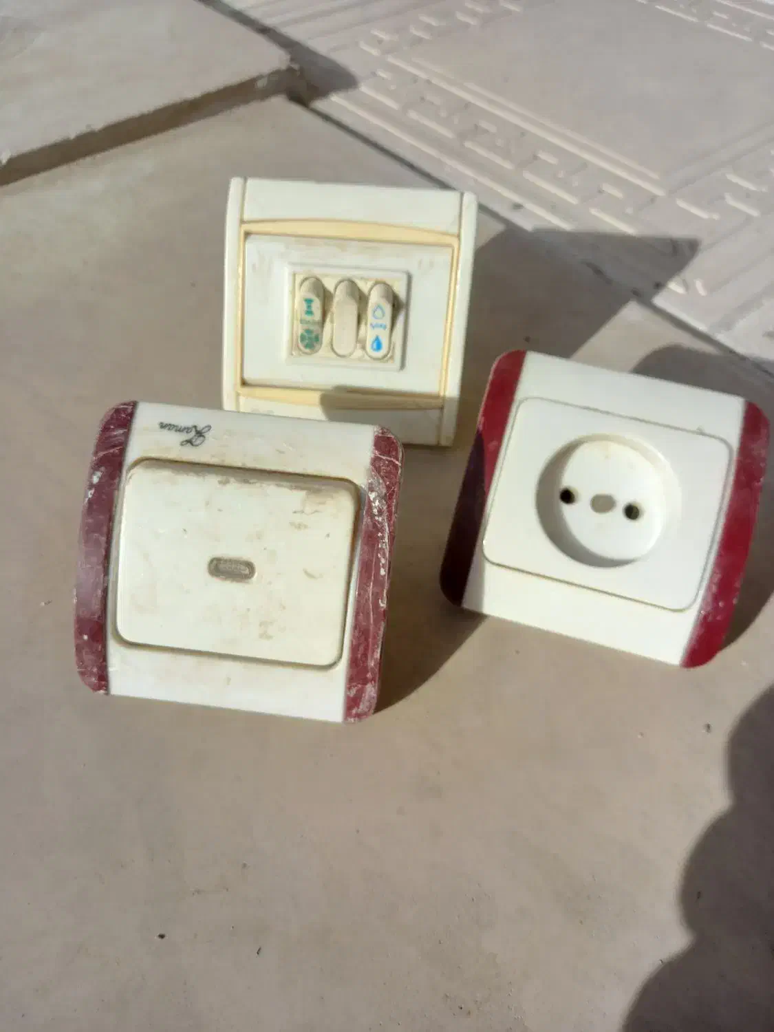 لوازم برقی|مصالح و تجهیزات ساختمان|نیشابور, بزرگمهر|دیوار