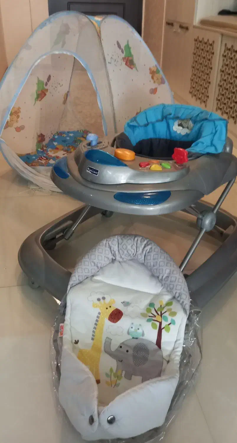 وسایل کودک شامل کریر  روروئک  آغوشی سویسی پشه بند|اسباب و اثاث بچه|همدان, |دیوار