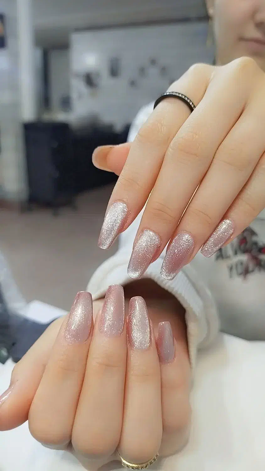 کاشت ناخن با بهترین متریال|خدمات آرایشگری و زیبایی|نجف‌آباد, هفده شهریور|دیوار