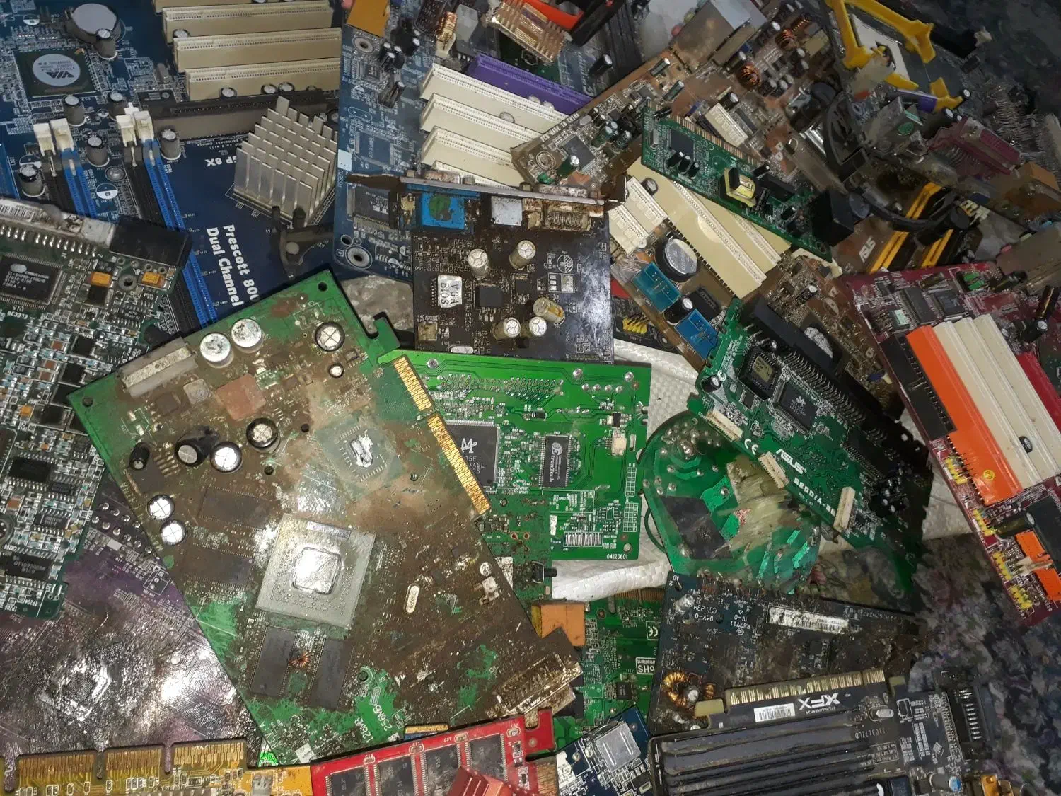 خرید و فروش انواع هارد برد بورد کیس کامپیوتر لپتاب|قطعات و لوازم جانبی رایانه|علی‌آباد کتول, |دیوار