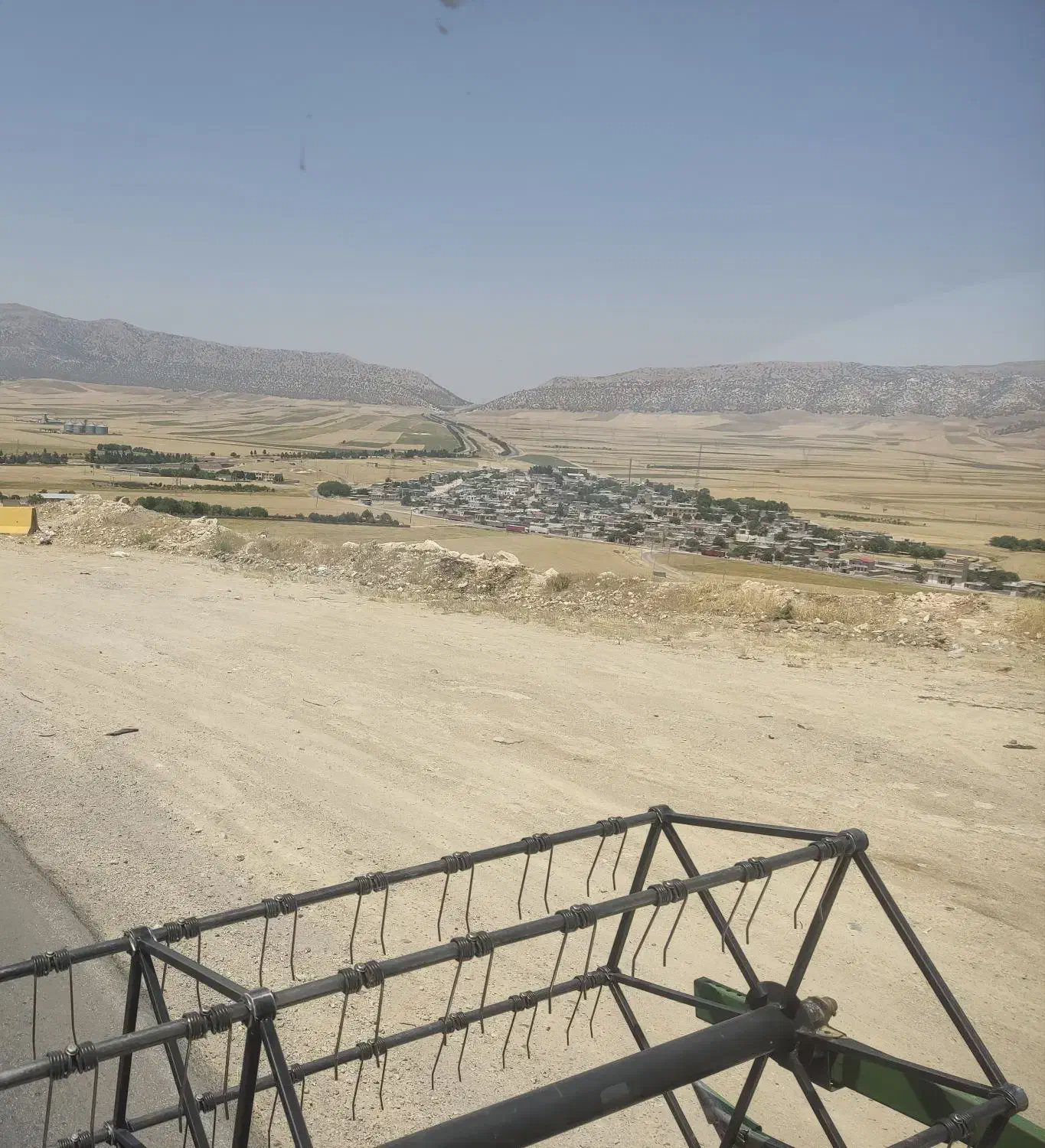 چنگالی‌‌/کمباین/|ابزارآلات|دهگلان, |دیوار