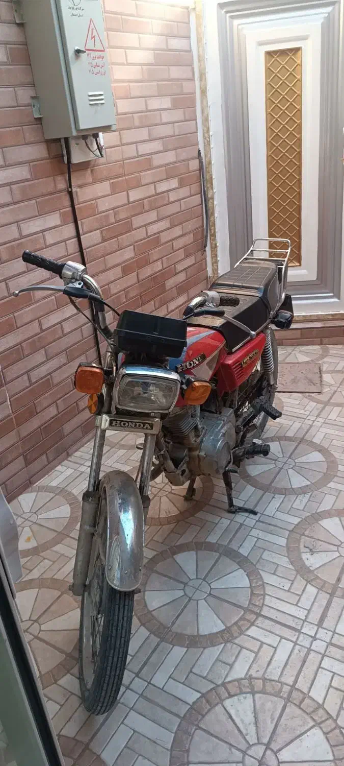موتور ۸۷ ملی|موتورسیکلت|نجف‌آباد, صالح آباد|دیوار