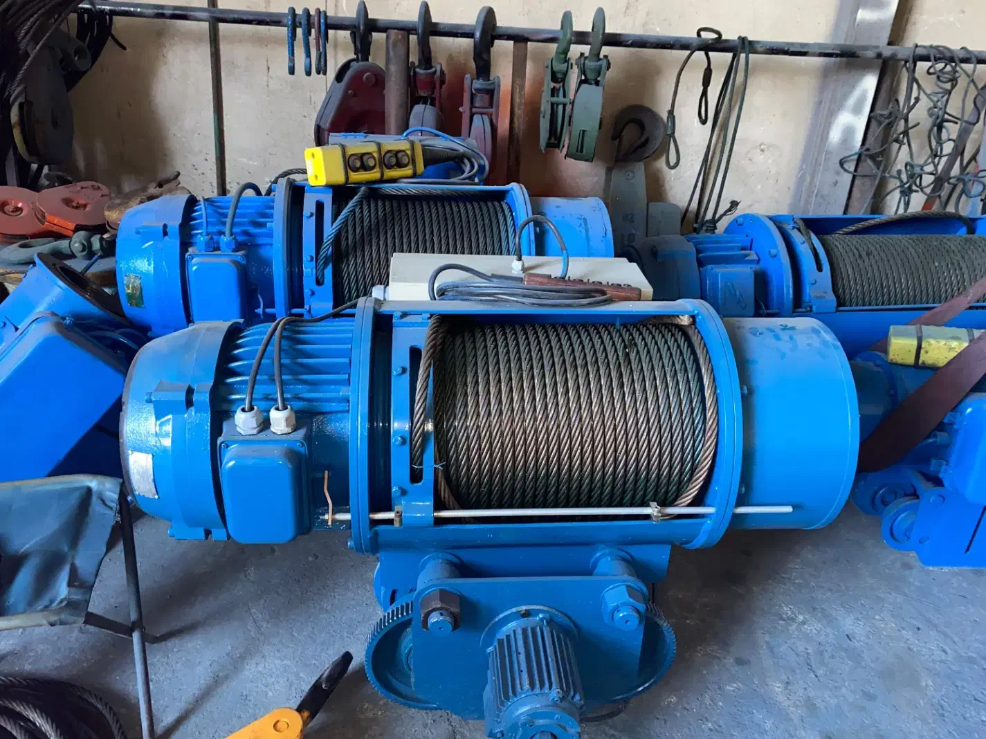 فروش جرثقیل سقفی استوک بلغاری و قطعات جانبی|ماشین‌آلات صنعتی|جلفا, |دیوار