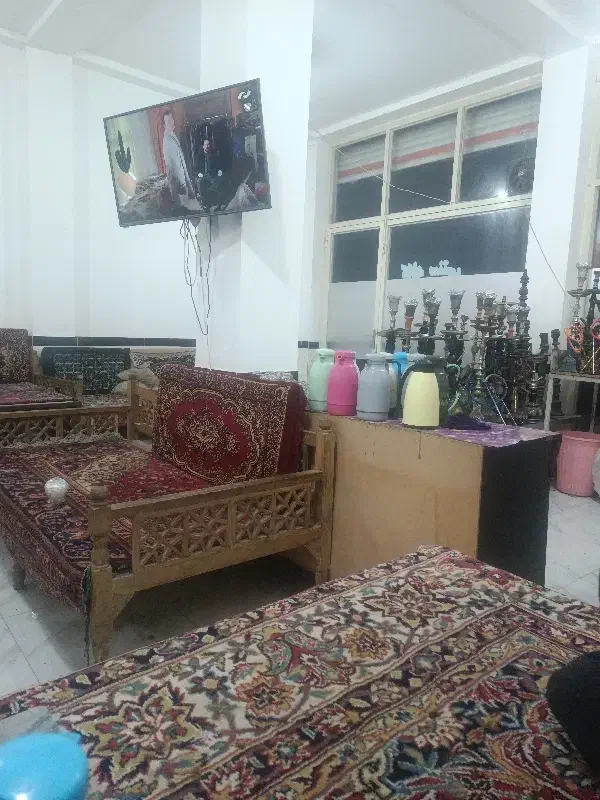 به یک نفر کارگر در مغازه نیازمندیم|استخدام خدمات فروشگاه و رستوران|چهاربرج, |دیوار