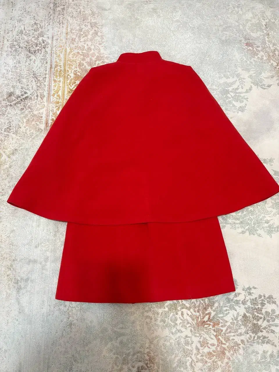 پالتو|لباس|اسلام‌شهر, شهرک مفیدی|دیوار