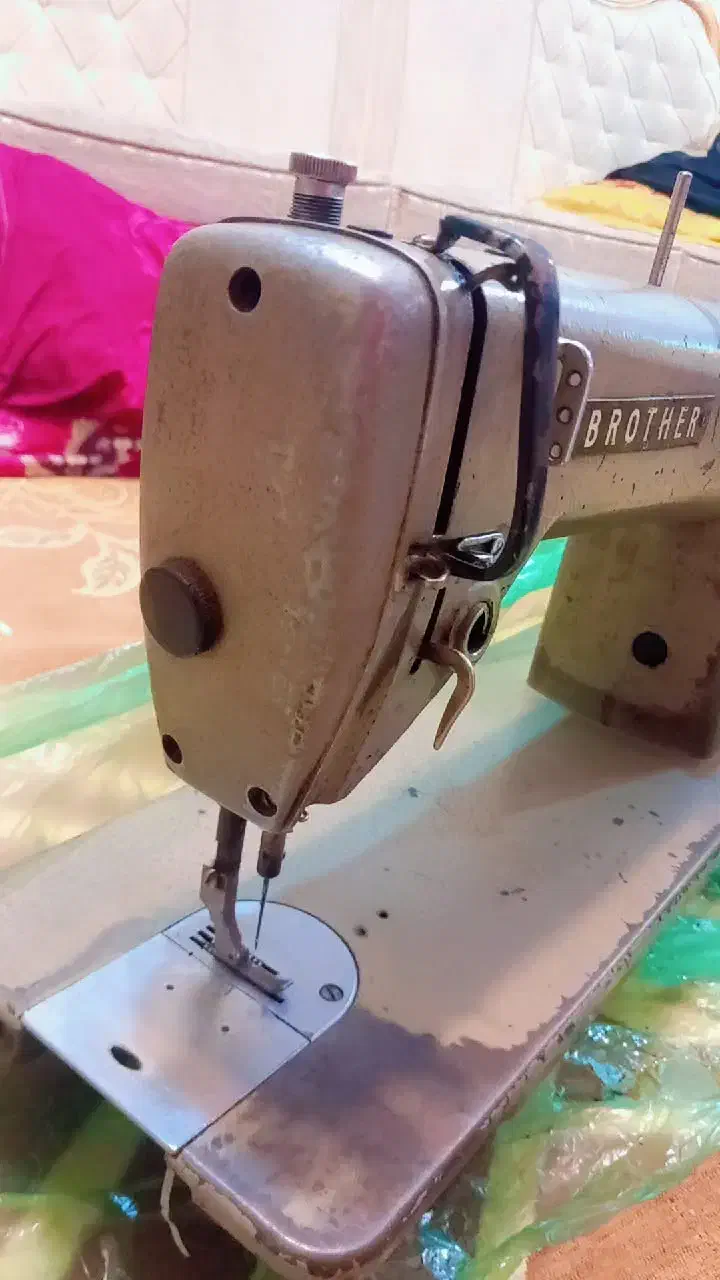 چرخ خیاطی برادر با میز|چرخ خیاطی و ریسندگی|تبریز, |دیوار