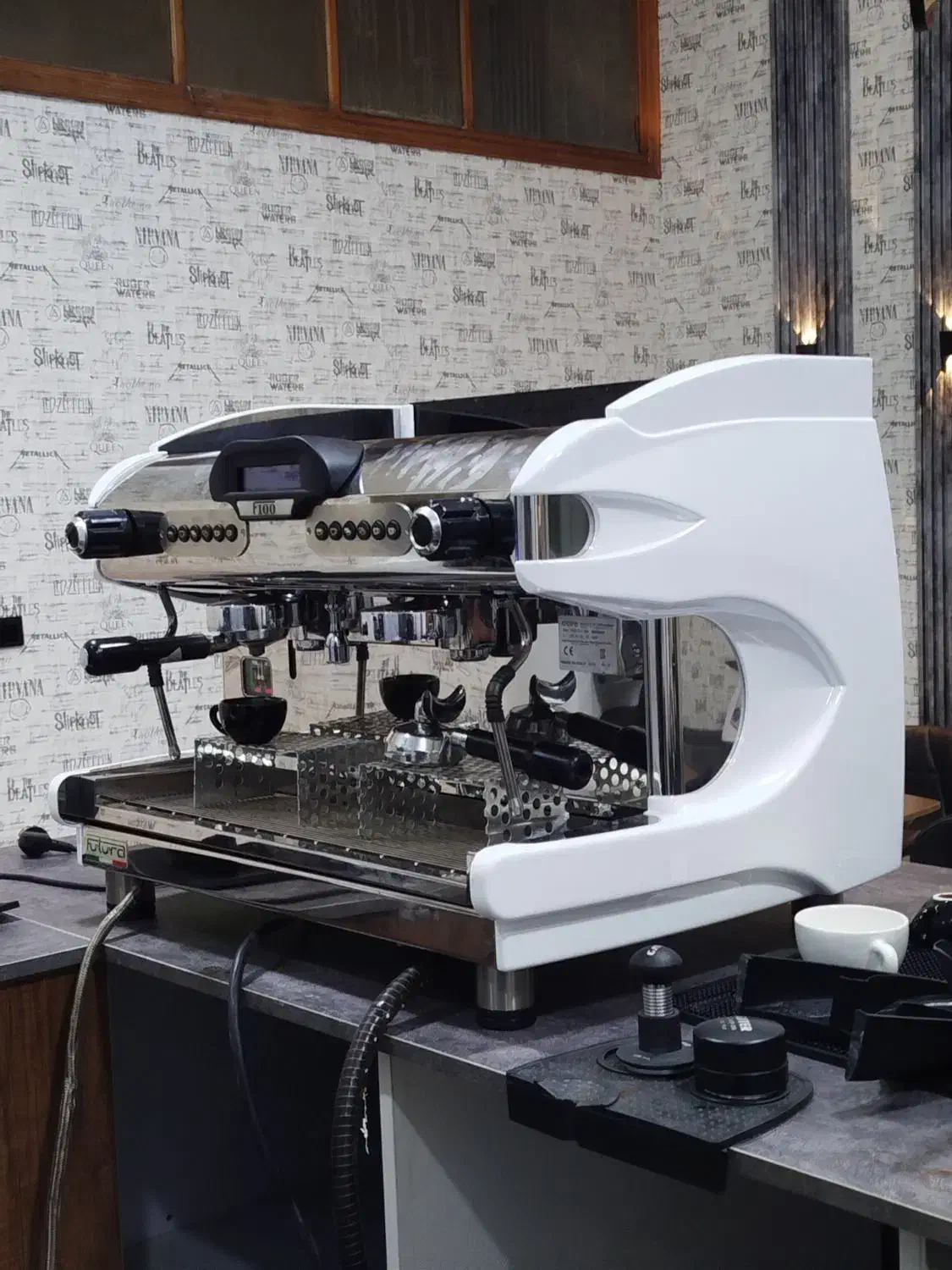 اسپرسو کافه قهوه|کافیشاپ و رستوران|اصفهان, باغ زرشک|دیوار