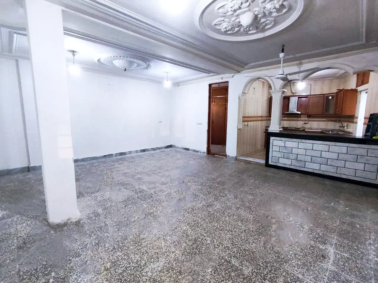 آپارتمان ۹۰ متری ، طبقه اول نورگیر و خوش دسترس|اجارهٔ آپارتمان|مینودشت, |دیوار