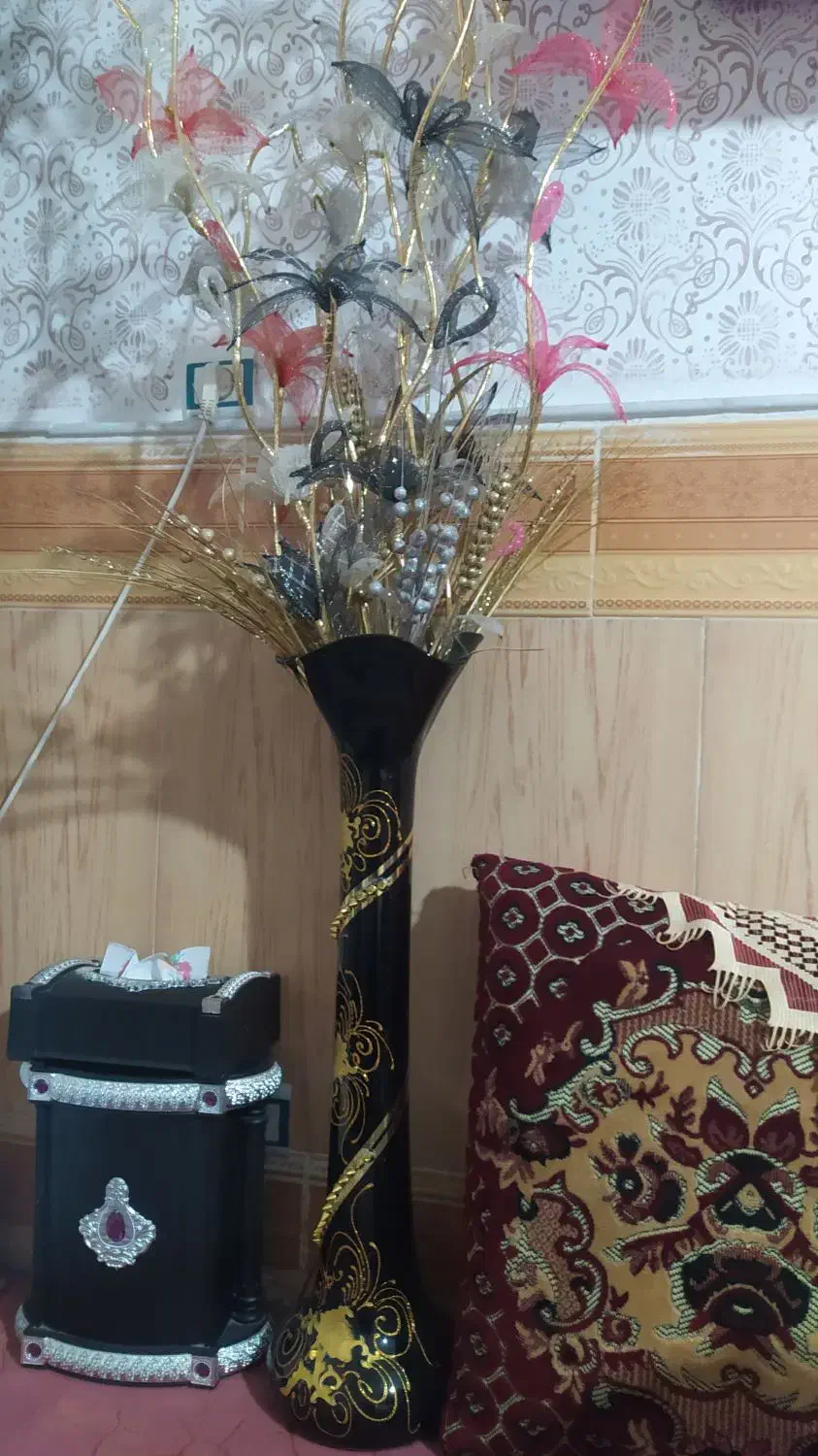 گل و گلدان همه|گل مصنوعی|سبزوار, زینبیه|دیوار