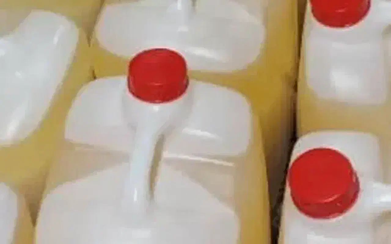 فروش روغن شترمرغ به صورت بهداشتی و صنعتی|عمده‌فروشی|جوادآباد, |دیوار