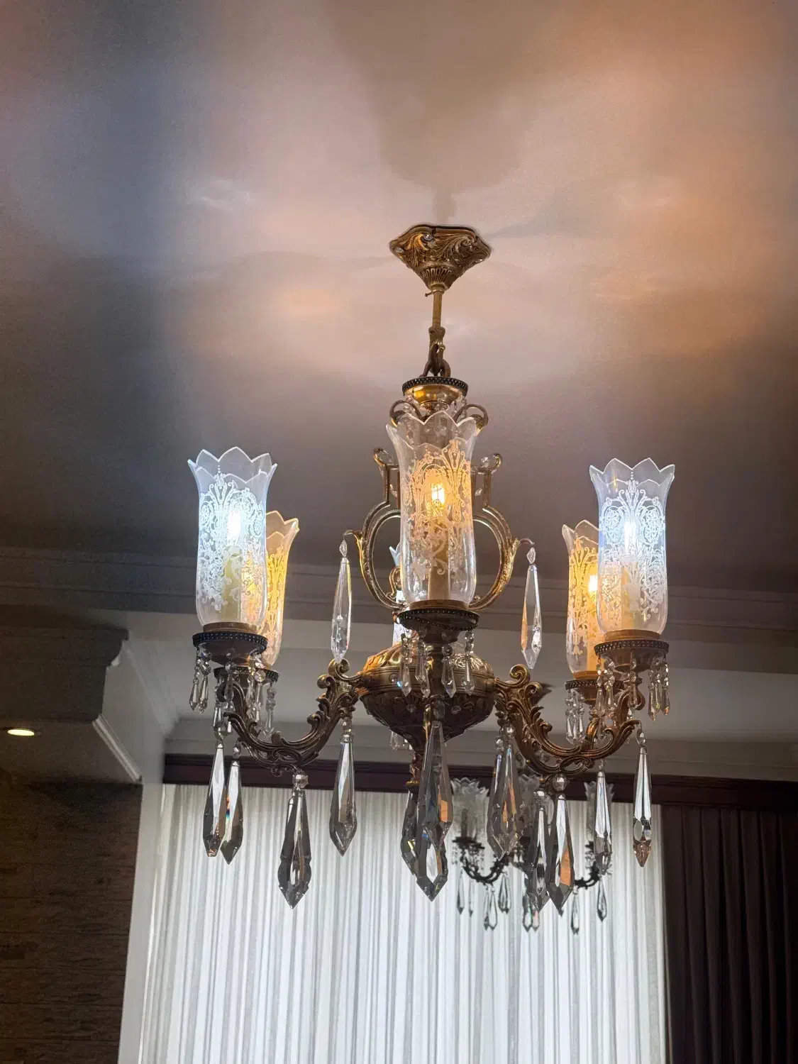 لوستر|لوستر و چراغ آویز|تهران, هروی|دیوار