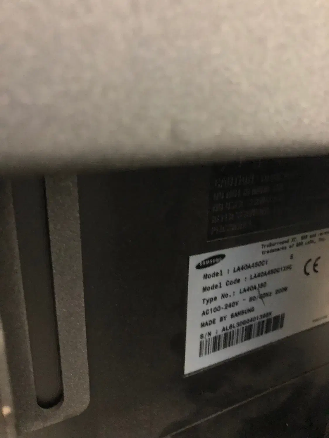 تلویزیون ال سی دی  سامسونگ ۴۰ اینچ و میز تی وی|تلویزیون و پروژکتور|تهران, فرمانیه|دیوار