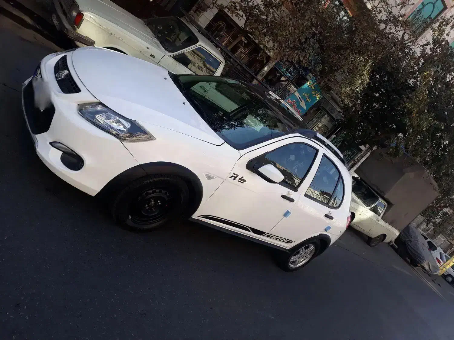 کوییک Rمدل ۱۴۰۰ سفید مشکی|خودرو سواری و وانت|تهران, شهرک رضویه|دیوار