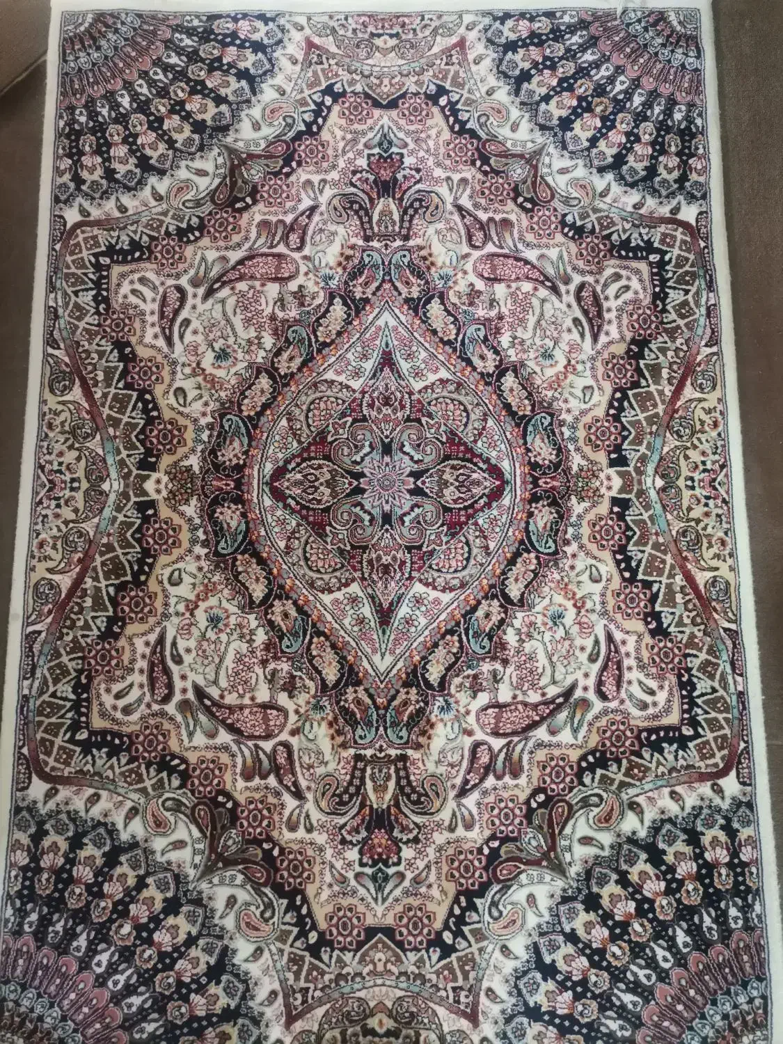 فرش زمرد مشهد|فرش|مشهد, امام رضا (ع)|دیوار